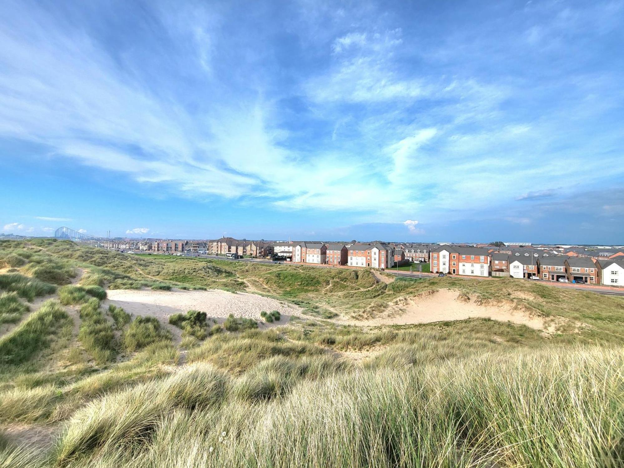 Seaside Beach Themed Home With Garden And Driveway Lytham St Annes Esterno foto