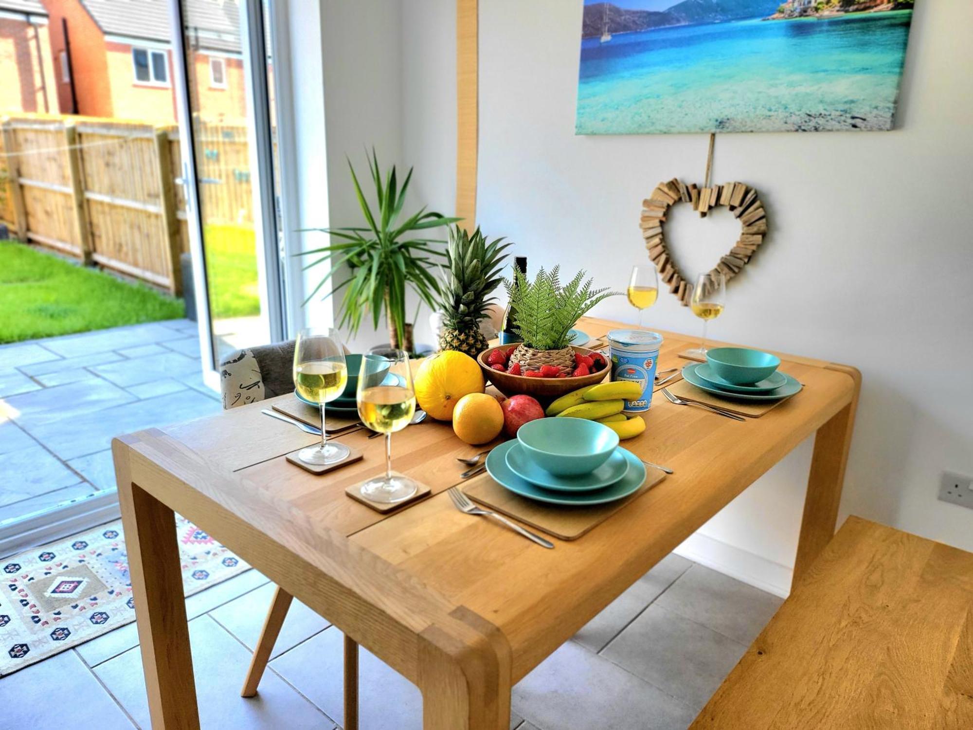 Seaside Beach Themed Home With Garden And Driveway Lytham St Annes Esterno foto